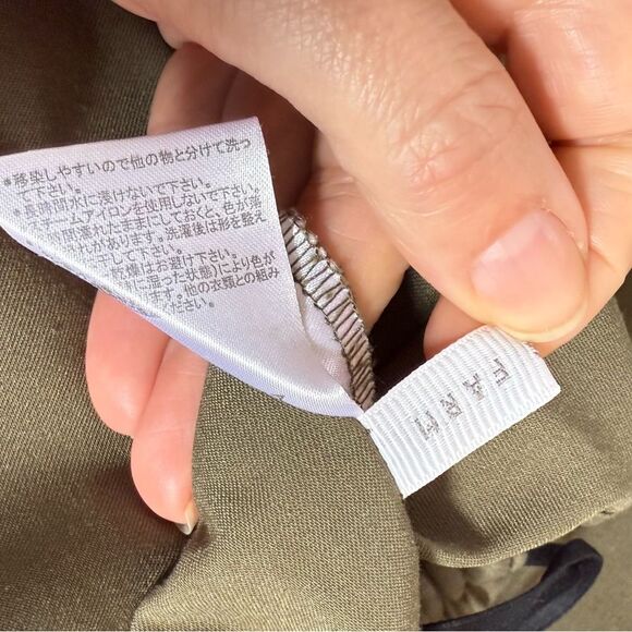 LOWRYS FARM Pleated Tapered Pants in Army Green M - Picture 13 of 16